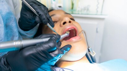 Почему важно ходить к стоматологу регулярно?